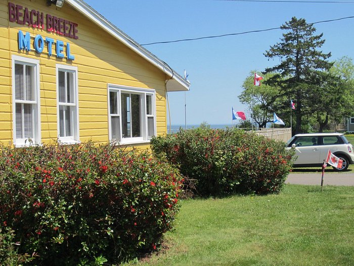 BEACH BREEZE MOTEL - Updated 2022 Prices & Reviews (North Grand Pre