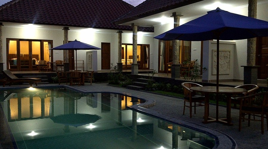 Room & Pool