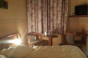 Zimmer und Suite