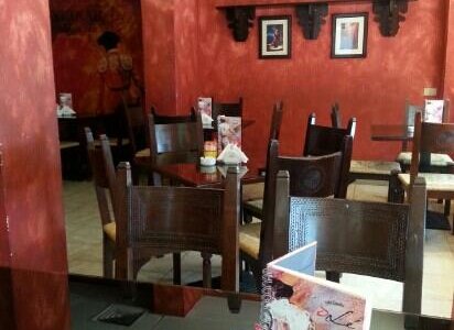 Spanish vibe interior design Café Olé