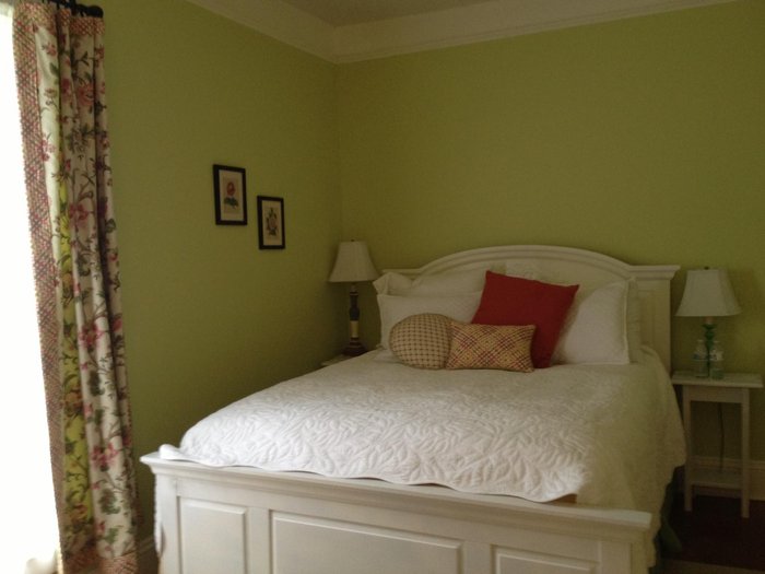 THE INN ON THE AVENUES - B&B Reviews (Farmville, VA)