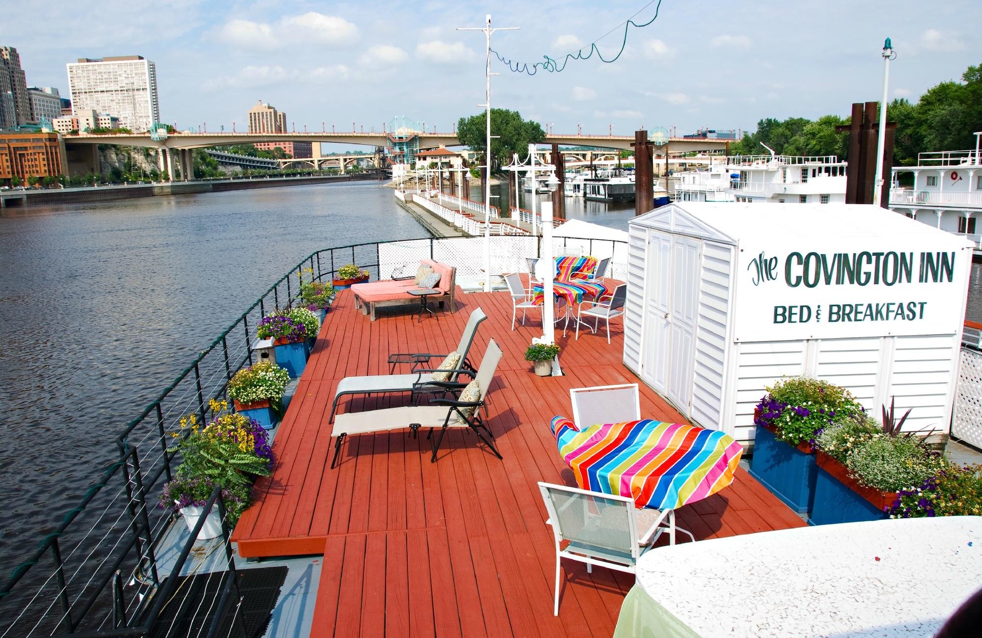 The Covington Inn by null