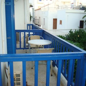 Τα διπλανά μπαλκόνια