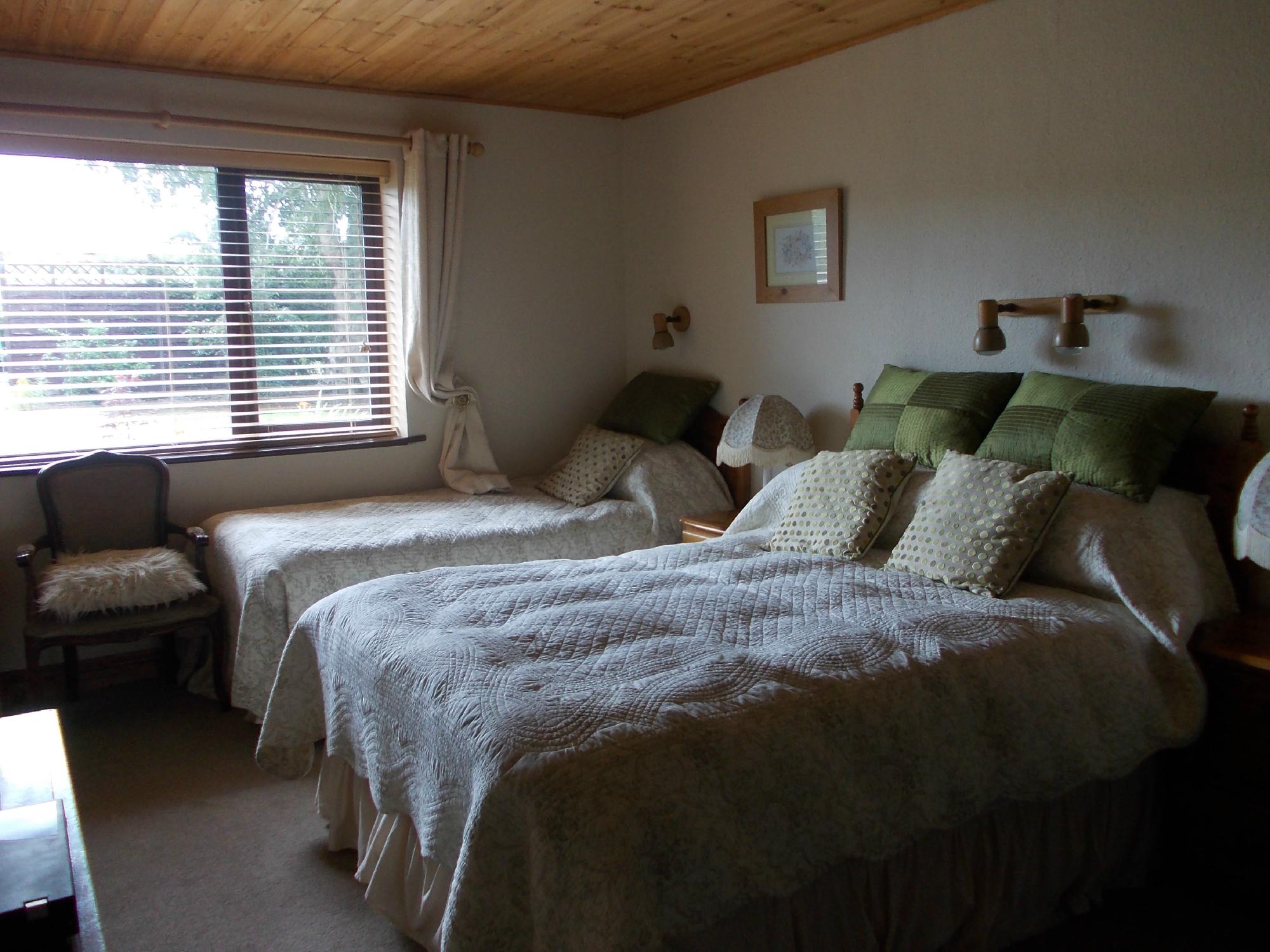 BUNRATTY HEIGHTS BED AND BREAKFAST - Updated 2022 Prices & B&B Reviews ...