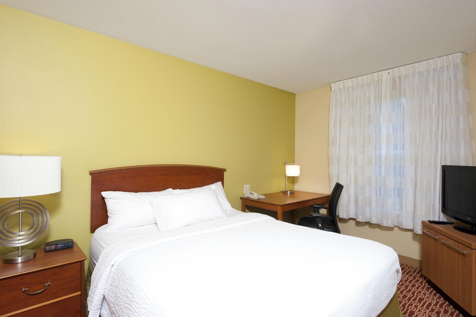 Towneplace Suites By Marriott Bloomington Rooms Pictures Reviews   Towneplace Suites Bloomington 