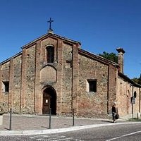 La facciata della Pieve di Volpedo.