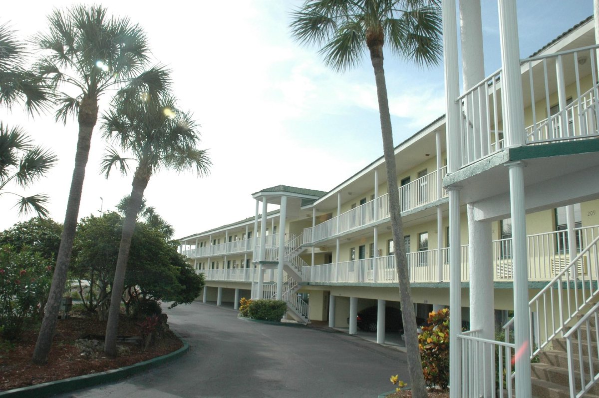 cheap hotels in englewood fl