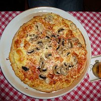 Pizza mit Pilzen
