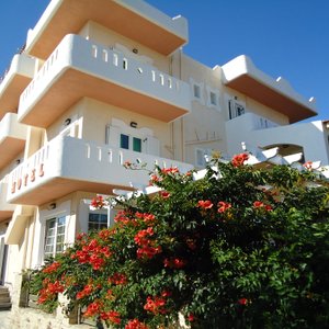 ALONIA HOTEL