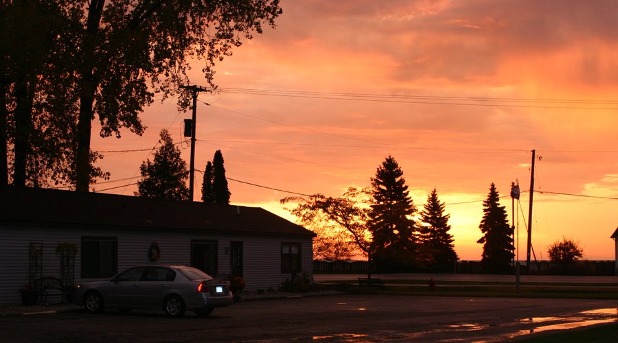 Sunrise at Harborview Motel