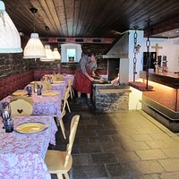 La sala da pranzo del Pitt Bar