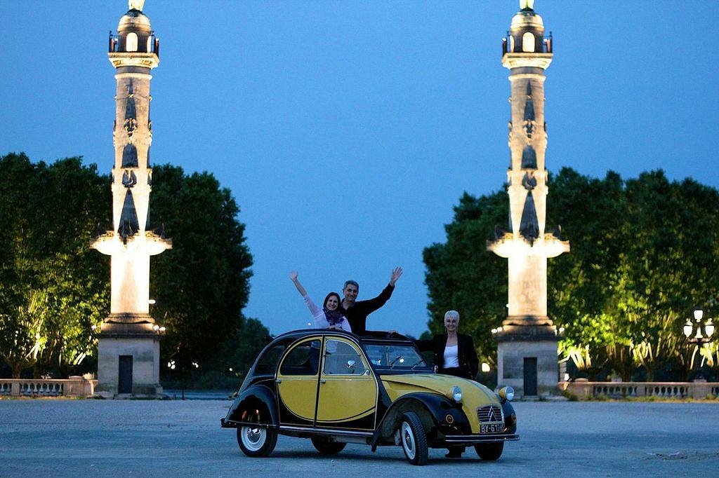  2CV Sightseeing tours of Paris - Photos of our 2CV trips