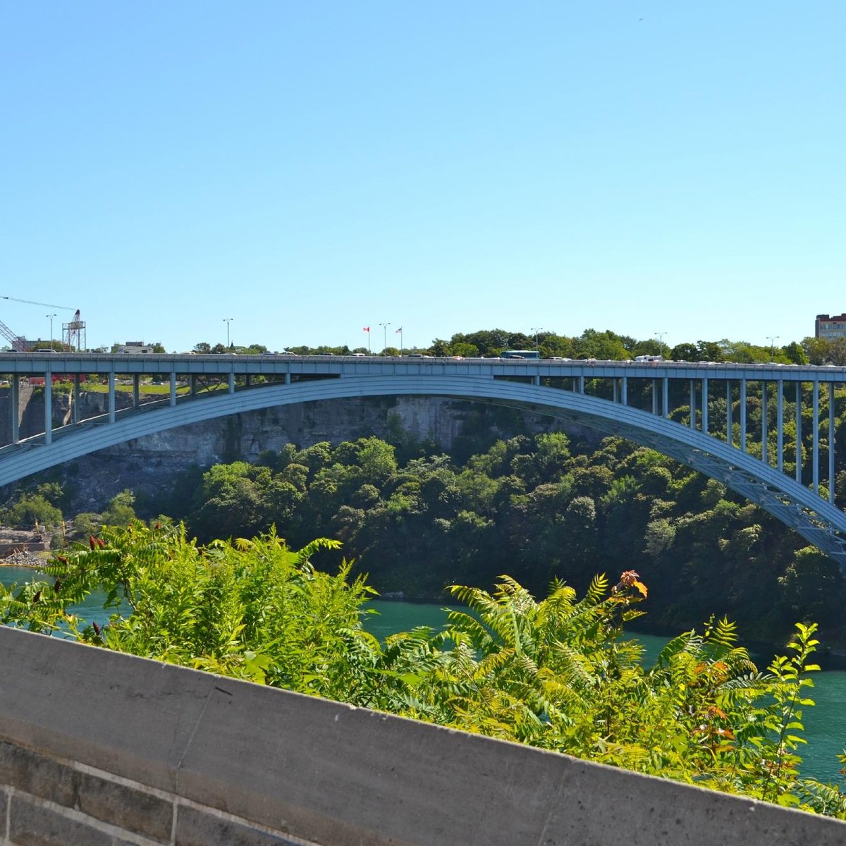 rainbow-bridge-niagara-falls-all-you-need-to-know-before-you-go