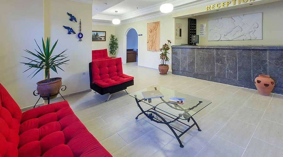 Lobby & Reception