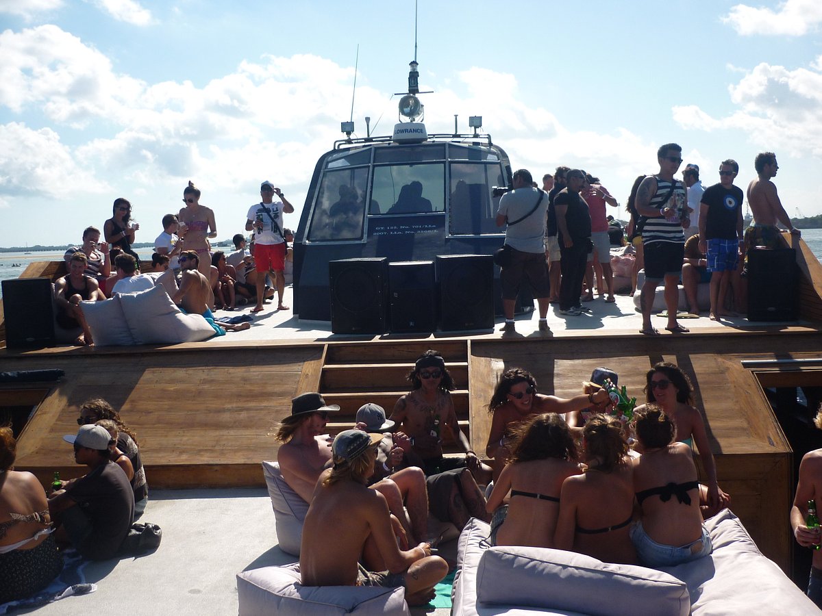 party boat cruise bali