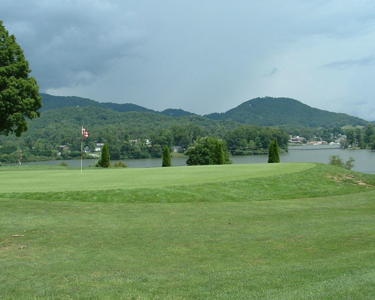 LAKE JUNALUSKA GOLF COURSE (Waynesville) All You Need to Know BEFORE