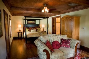 Room & Suite