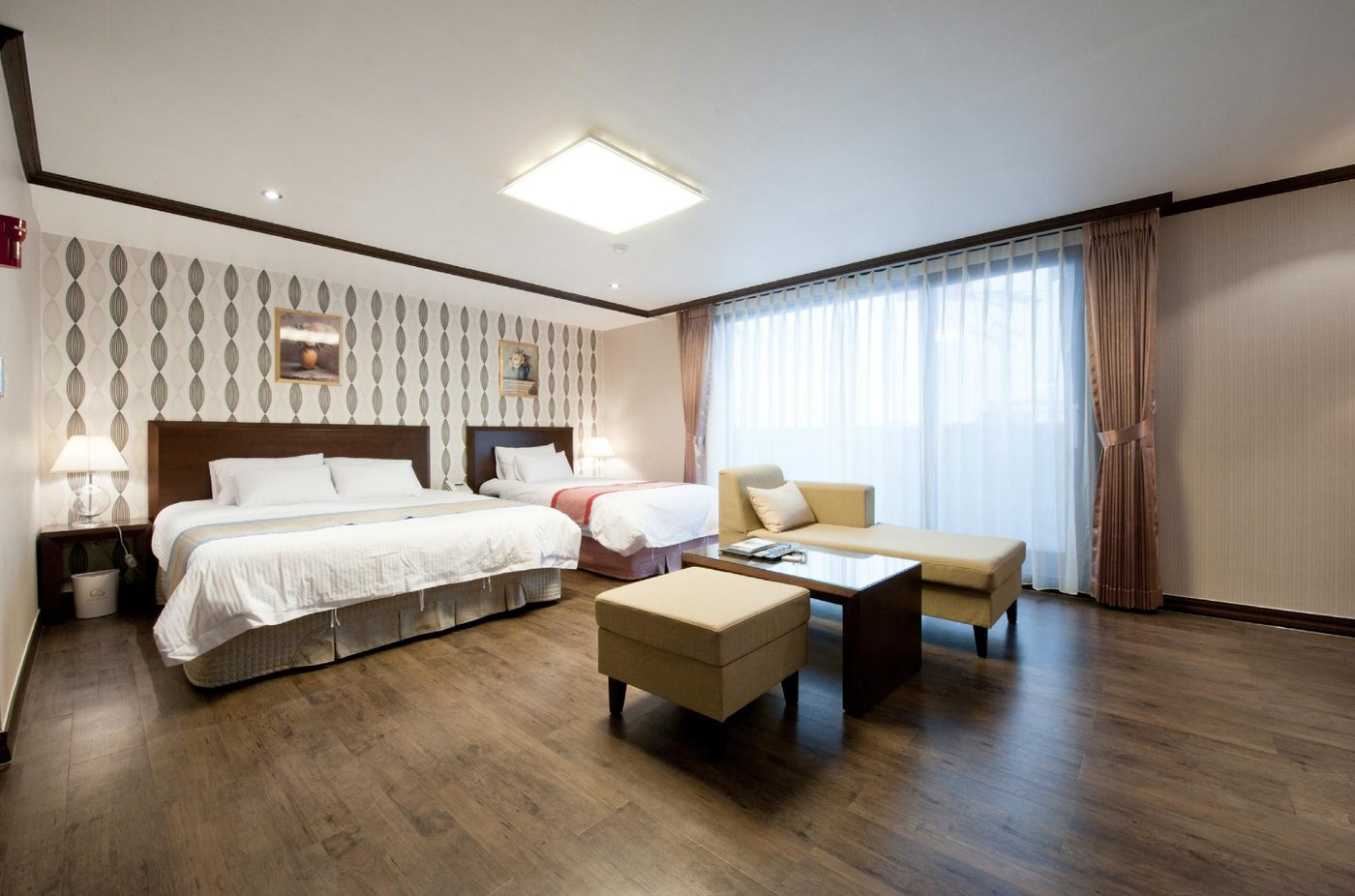 Tongyeong Anchovy Tourist Hotel Rooms: Pictures & Reviews Tongyeong Anchovy Tourist Hotel Rooms: Pictures & Reviews - Tripadvisor