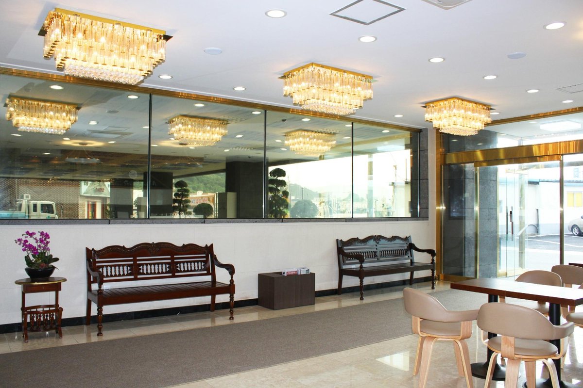 Tongyeong Anchovy Tourist Hotel Rooms: Pictures & Reviews - Tripadvisor