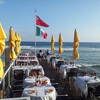 new dock dine over the Caribbean Ocean