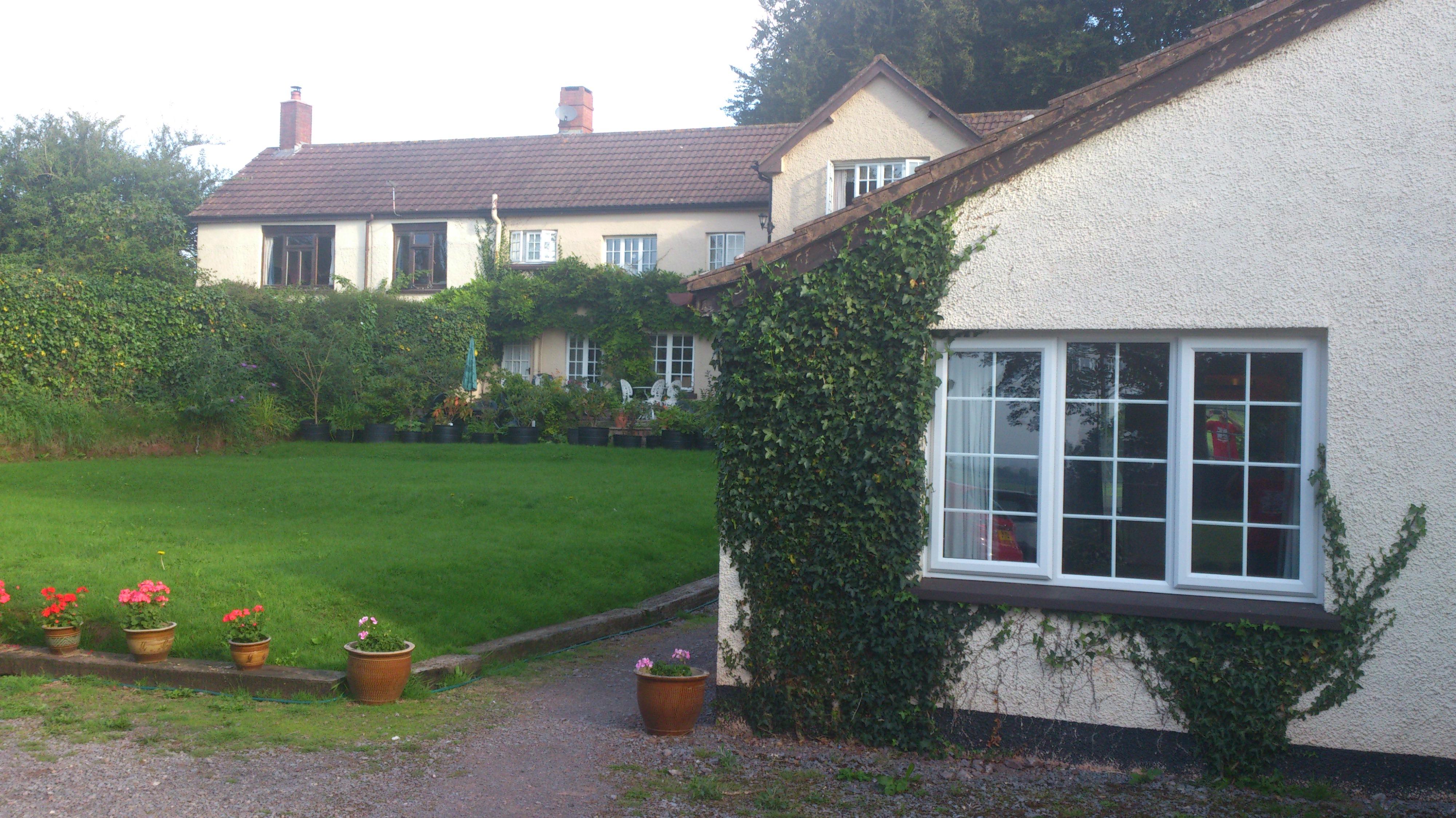 BRAMBLES BED AND BREAKFAST - Prices & B&B Reviews (Tiverton, Devon)