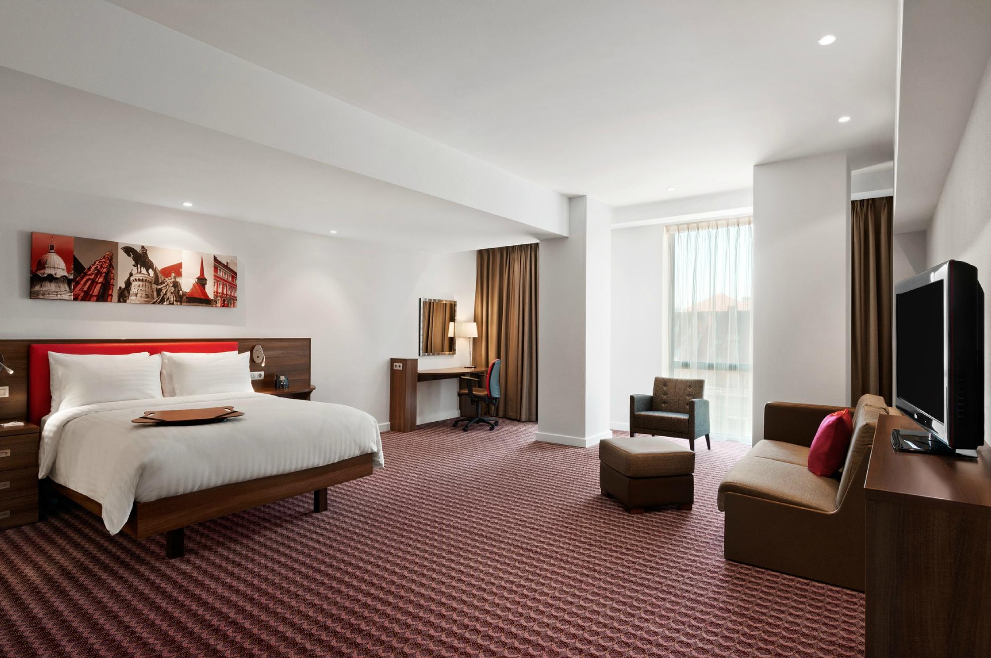 Hampton By Hilton Cluj-Napoca Rooms: Pictures & Reviews - Tripadvisor