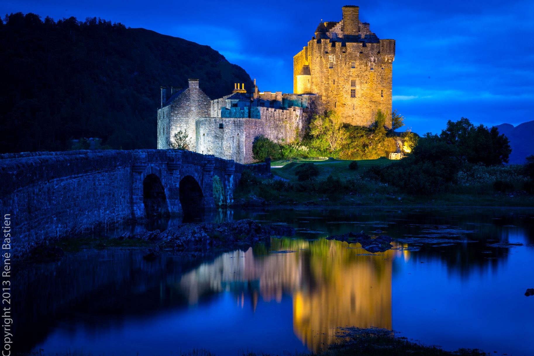 Vintage 1993 Handcrafted Heritage Lane Eilean Donan deals Castle Sculpture