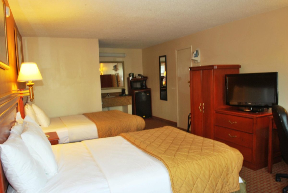 Econo Lodge Downtown Parking: Pictures & Reviews - Tripadvisor