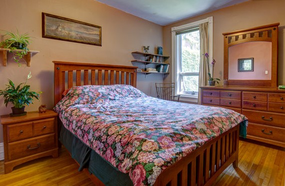 ANGELA'S BED & BREAKFAST OTTAWA - Prices & B&B Reviews (Ontario ...