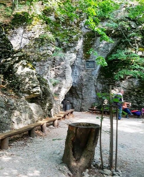 Driny Cave image