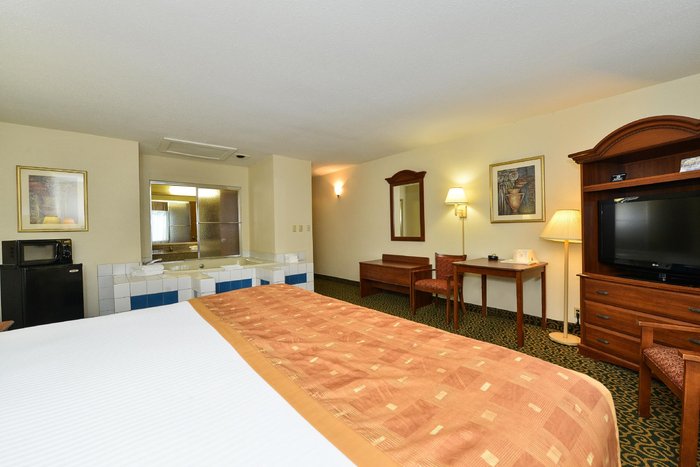 SURESTAY PLUS BY BEST WESTERN WYTHEVILLE - Updated 2024 Prices & Hotel ...