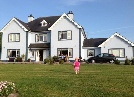 front of the Lockview B&B and its bowling green lawn