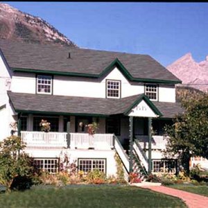Barbara Lynn's Country Inn in Summer