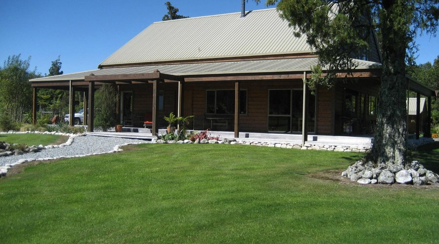 Kawhaka Lodge