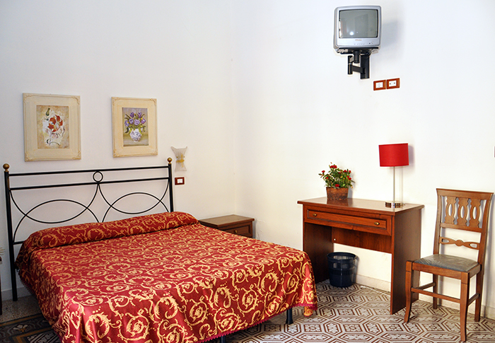 B&B LIBERTY - Prices & Reviews (Palermo, Sicily)