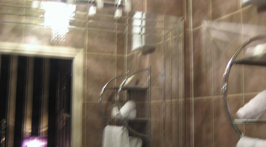 Gold Room en-suite