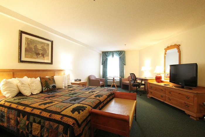 BLACK BEAR INN AND CONFERENCE CENTER - Updated 2023 Prices & Hotel