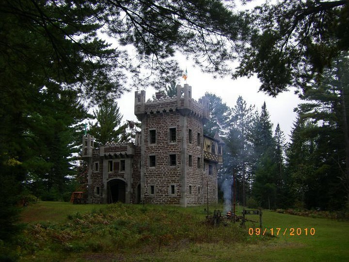 Kelley Castle image