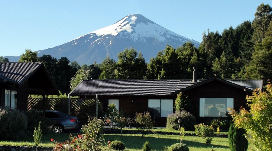 Nossa cabana e a vista do vulcão