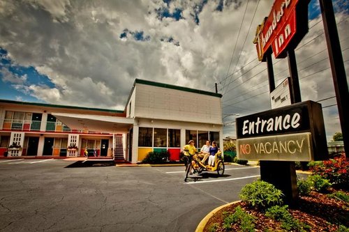 Thunderbird Inn image