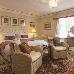 Bedroom with Super King Size Bed and on-suit Shower
