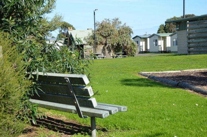 Apollo Bay Recreation Reserve Caravan & Camp Park Tennis Court ...