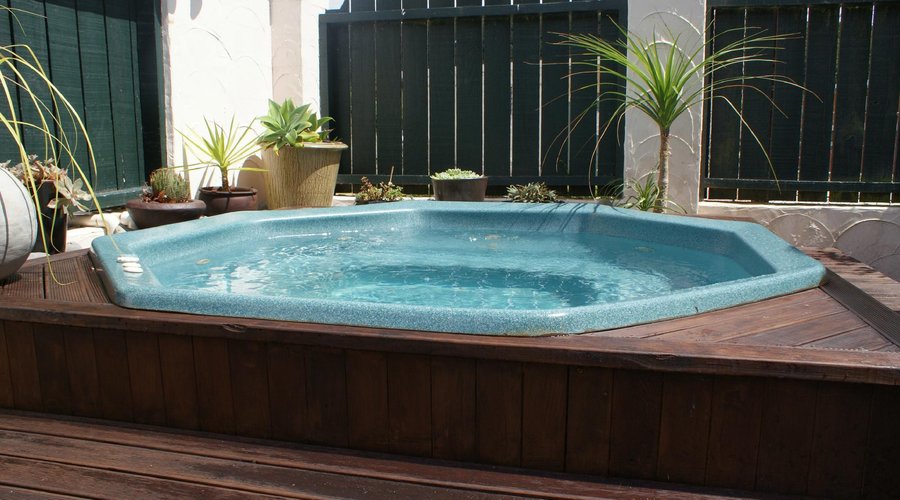 Spa pool