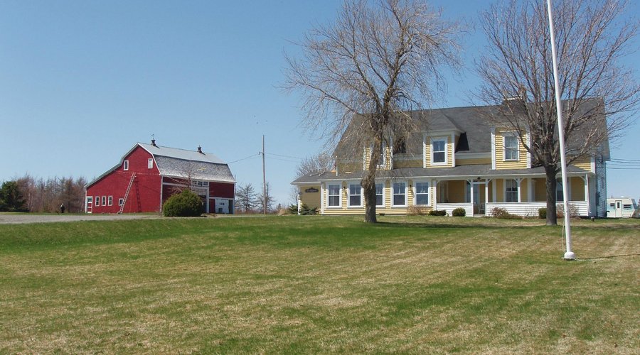 Beautiful Inn on the water