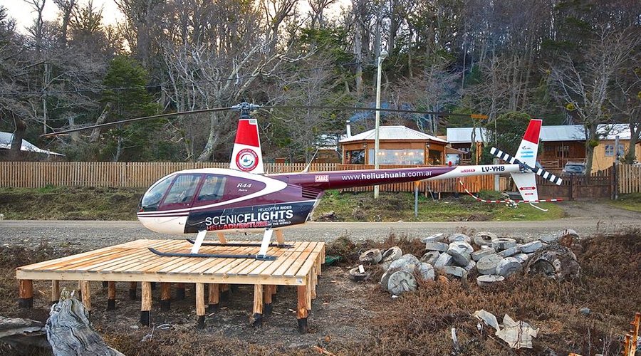Se puede llegar también con Heliushuaia