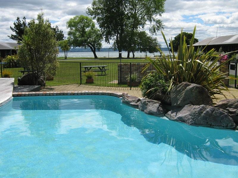Cedarwood Lakeside - Motel &amp; Conference Venue, hotel in Rotorua