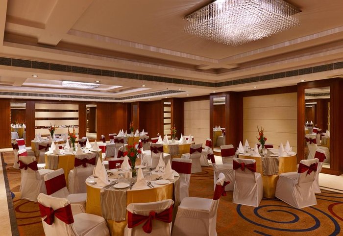 Lords Plaza, Jaipur Bar or Lounge: Pictures & Reviews - Tripadvisor