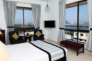 Four Square by WI in Karachi: Find Hotel Reviews, Rooms, and Prices on