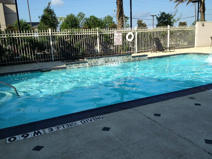 Hilton Garden Inn Beaumont, TX Pool Pictures & Reviews - Tripadvisor