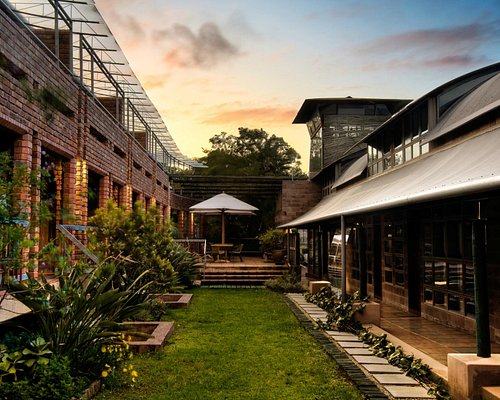 The 10 Closest Hotels To The Venom Pit Snake Park East London Tripadvisor